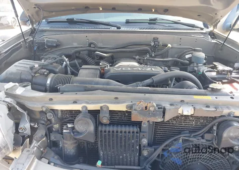 2005 Toyota Sequoia Sr5 V8 from USA, damaged, VIN 5TDBT44A85S247488